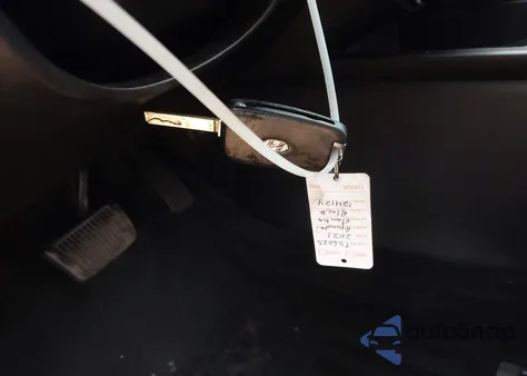 2021 Hyundai Elantra Se z USA, uszkodzony, nr VIN KMHLL4AG9MU124124